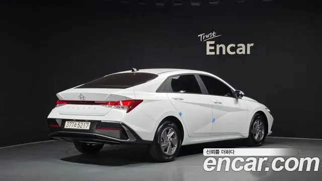 Hyundai Avante — Фото автомобиля 2