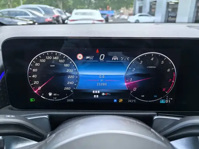 Mercedes-Benz GLB-Class — Фото автомобиля 3