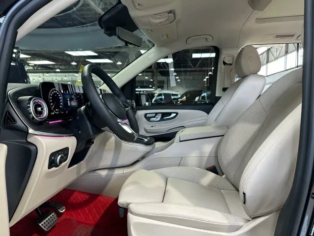 Mercedes-Benz V-Class — Фото автомобиля 2