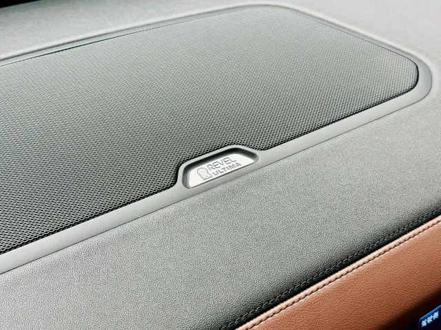 Lincoln Navigator — Фото автомобиля 15