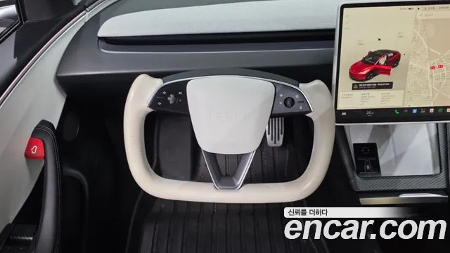 Tesla Model 3 — Фото автомобиля 19