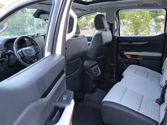 Ford Ranger — Фото автомобиля 15