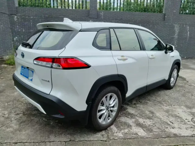 Toyota Corolla Cross — Фото автомобиля 4