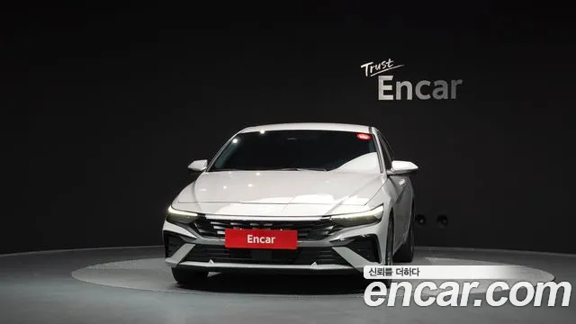 Hyundai Avante — Фото автомобиля 3