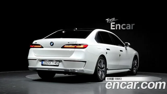 BMW 7-Series 7 серия (G70) — Фото автомобиля 2