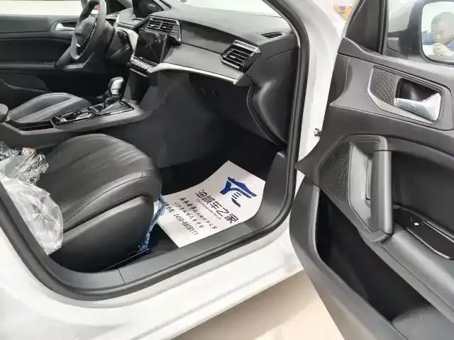 Peugeot 408 — Фото автомобиля 9