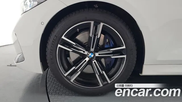 BMW 3-Series 3 серия (G20) 320i M Sport — Фото автомобиля 4