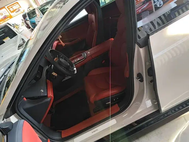 Xiaomi SU7 — Фото автомобиля 14