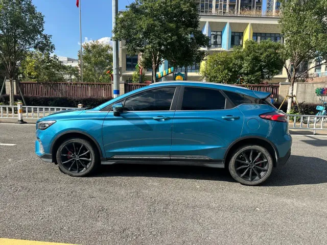 Geely Emgrand S — Фото автомобиля 12
