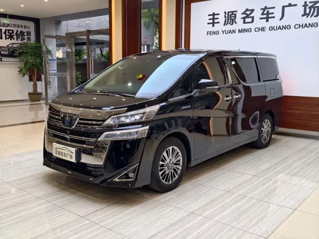 Фотография автомобиля — Toyota Vellfire