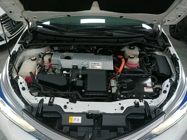 Toyota Corolla Twin Engine E+ — Фото автомобиля 19