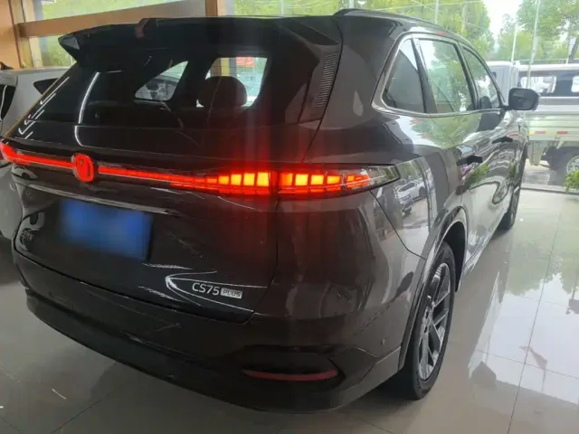 Changan CS75 Plus — Фото автомобиля 6