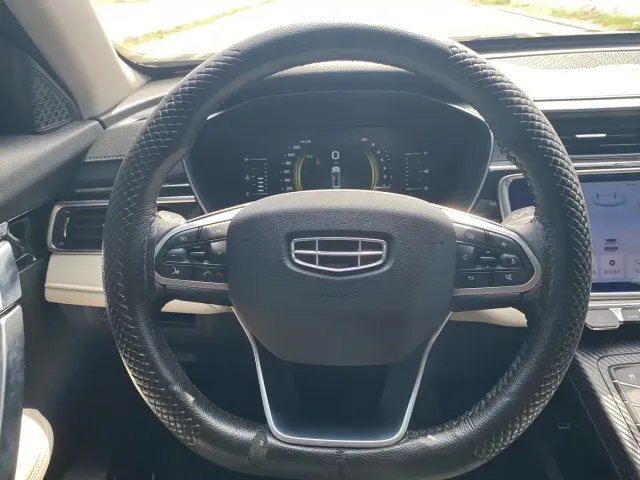 Geely Boyue — Фото автомобиля 11