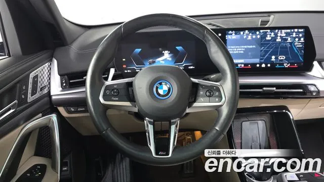 BMW iX2 U10 — Фото автомобиля 13