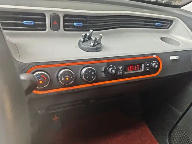 Wuling Hongguang Mini EV — Фото автомобиля 12