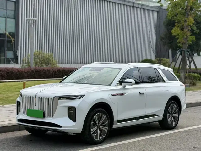 Фотография автомобиля — Hongqi E-HS9