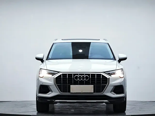 Audi Q3 — Фото автомобиля 2