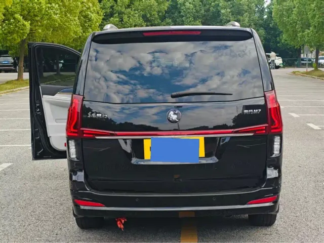 Forthing Fengxing M7 — Фото автомобиля 5