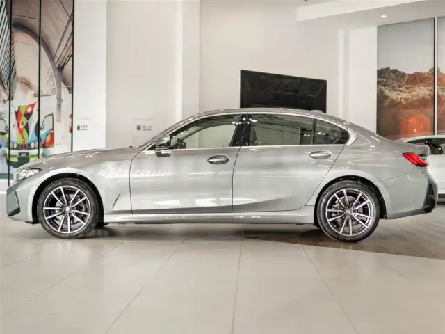 BMW 3 Series — Фото автомобиля 5