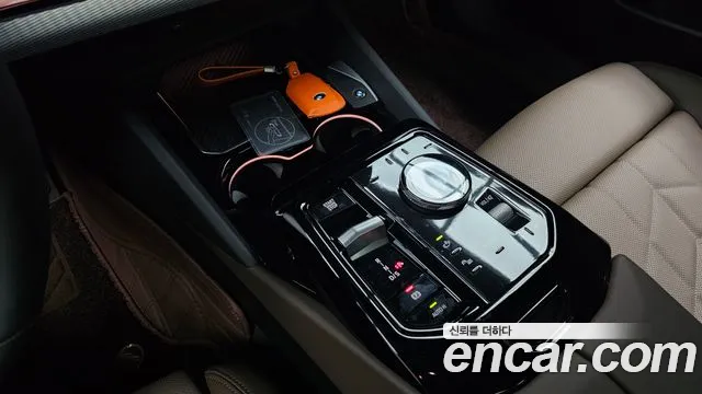 BMW 5-Series — Фото автомобиля 9