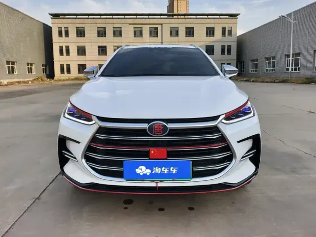 BYD Tang — Фото автомобиля 2