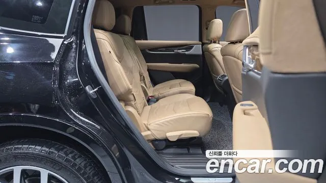 Cadillac XT6 — Фото автомобиля 8