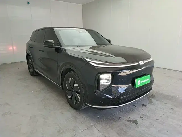 Changan Qiyuan Q07 — Фото автомобиля 3