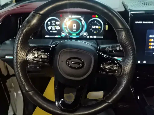 GAC Trumpchi M8 — Фото автомобиля 10
