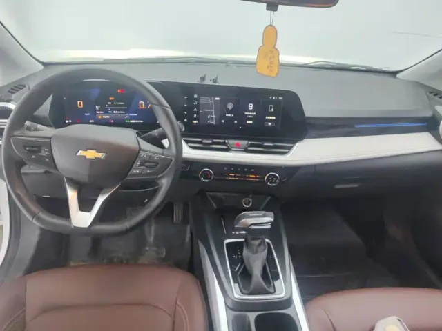Chevrolet Monza — Фото автомобиля 12