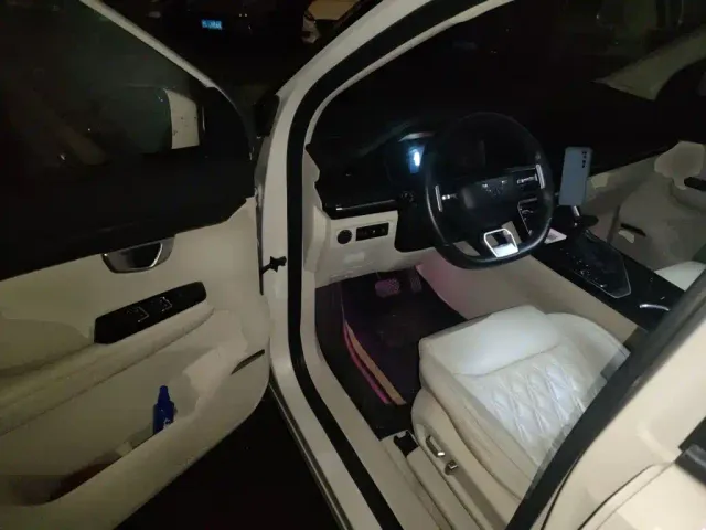 Wuling Asta — Фото автомобиля 13