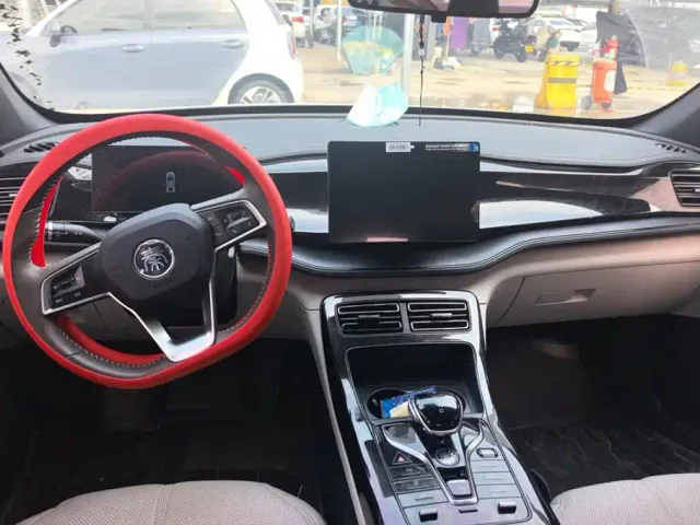 BYD Qin PLUS — Фото автомобиля 12