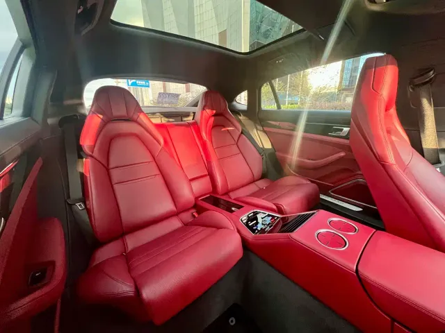 Porsche Panamera — Фото автомобиля 12