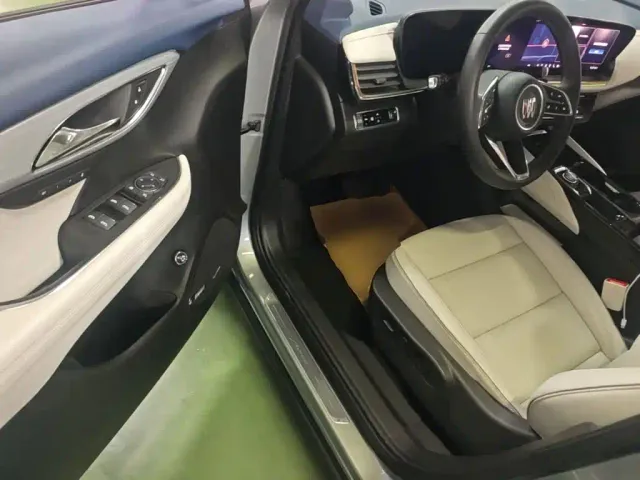Buick Envision Plus — Фото автомобиля 15