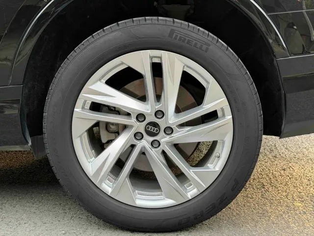 Audi Q7 — Фото автомобиля 7