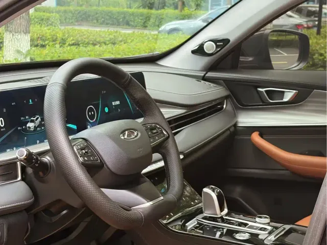 Chery Tiggo 8 PLUS 2021 Model 290TGDI DCT Luxury Edition — Фото автомобиля 14