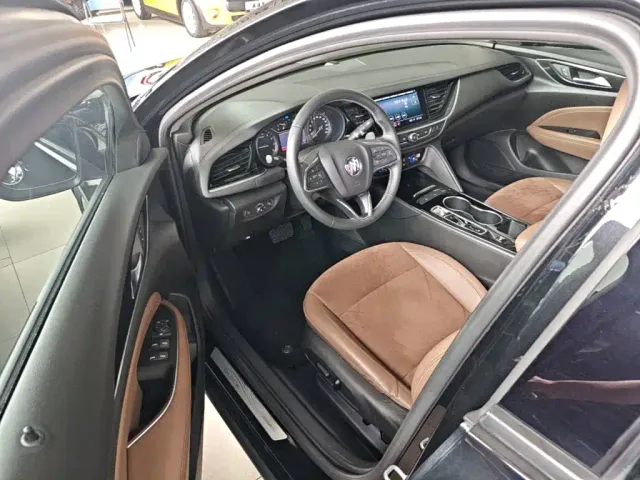 Buick Regal — Фото автомобиля 14