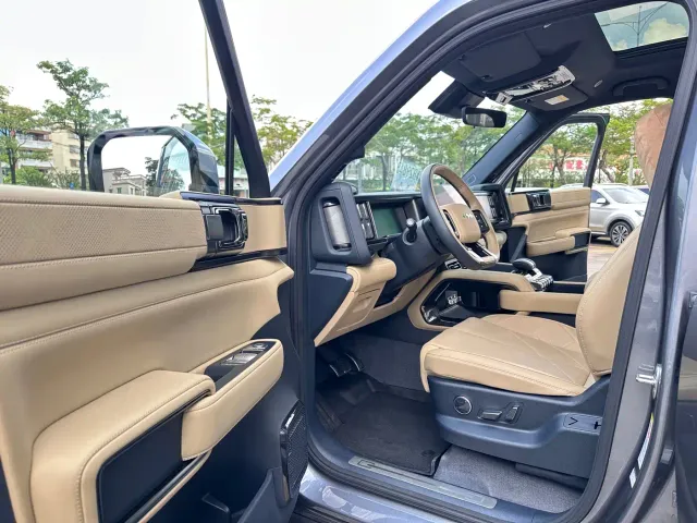 BYD FangChengBao Leopard 5 — Фото автомобиля 10