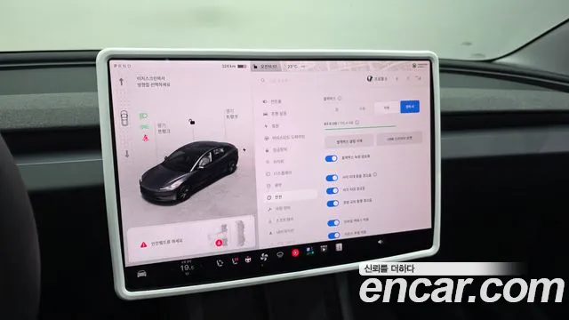 Tesla Model 3 — Фото автомобиля 28