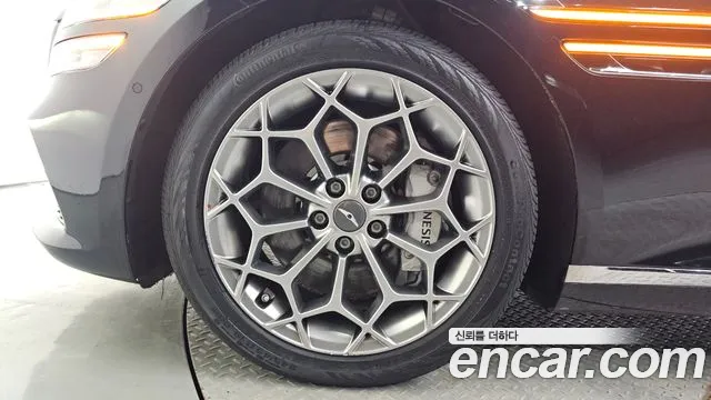 Genesis G80 Бензин 2.5 турбо AWD — Фото автомобиля 4