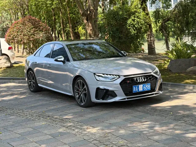 Audi S4 — Фото автомобиля 3