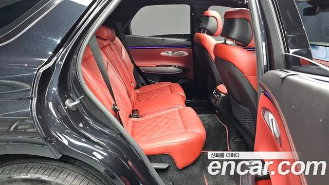 Genesis GV70 — Фото автомобиля 17