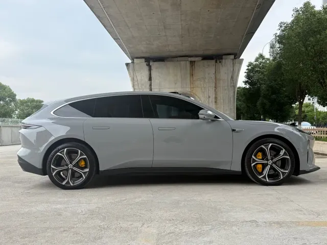 Nio ET5 Touring — Фото автомобиля 4