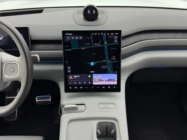 Nio ES8 — Фото автомобиля 15