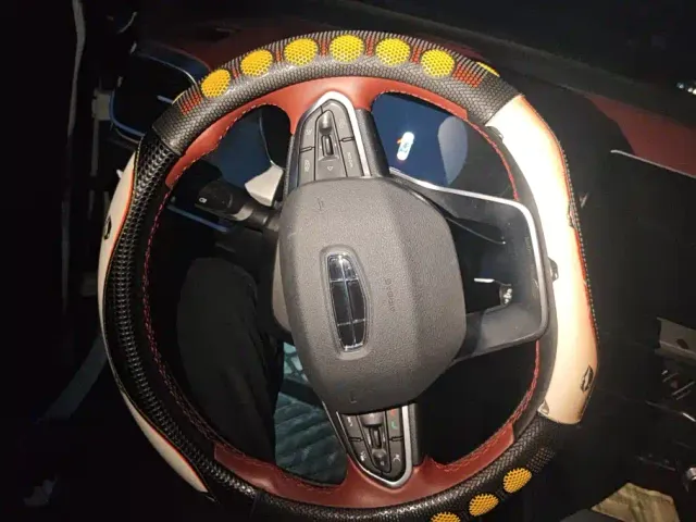 Geely Binyue — Фото автомобиля 15