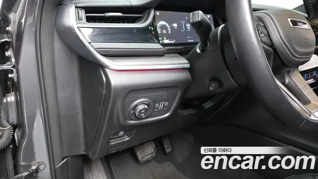 Jeep Cherokee Grand Cherokee(WL) L 3.6 Overland — Фото автомобиля 13