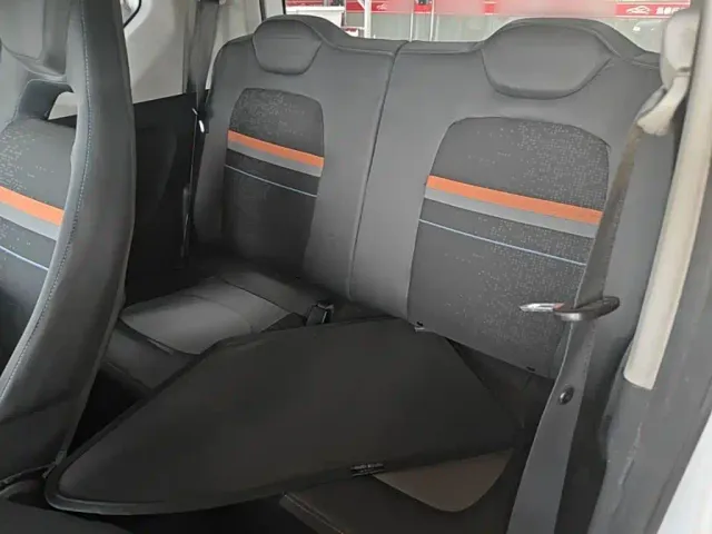Wuling Hongguang Mini EV — Фото автомобиля 16