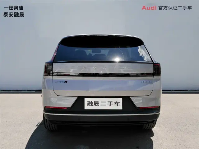 Volvo XC70 Plug-in Hybrid — Фото автомобиля 4