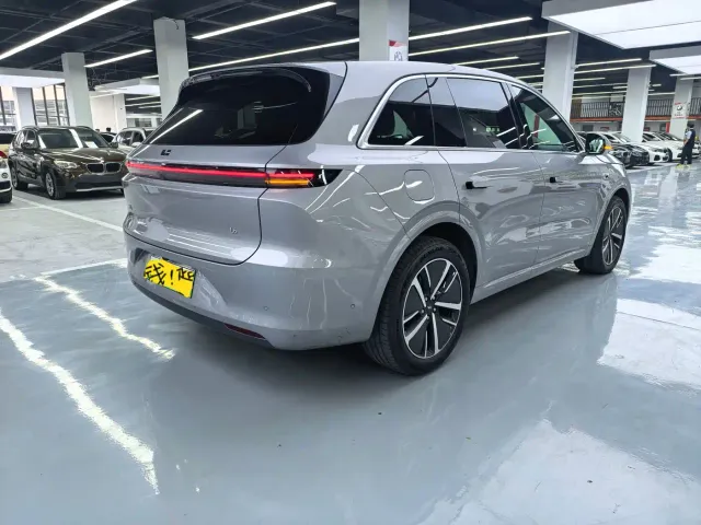 Li Auto L6 — Фото автомобиля 15