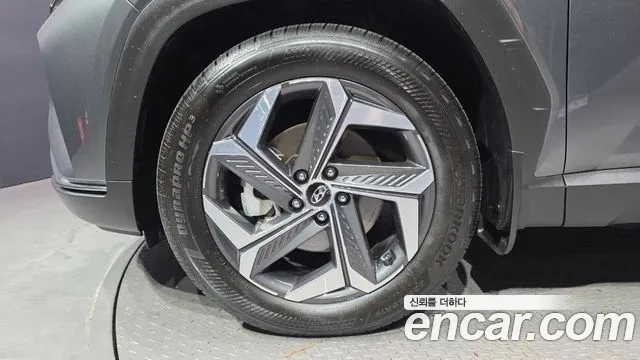 Hyundai Tucson Tucson (NX4) Бензин 1.6 турбо 2WD — Фото автомобиля 5