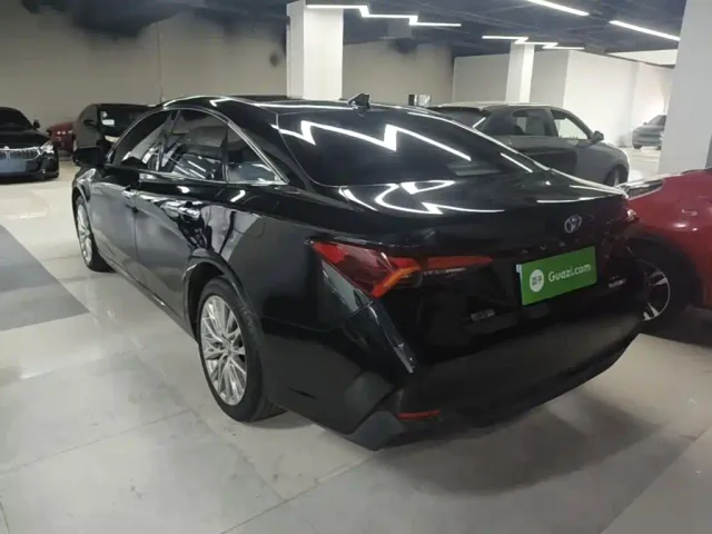 Toyota Avalon — Фото автомобиля 4